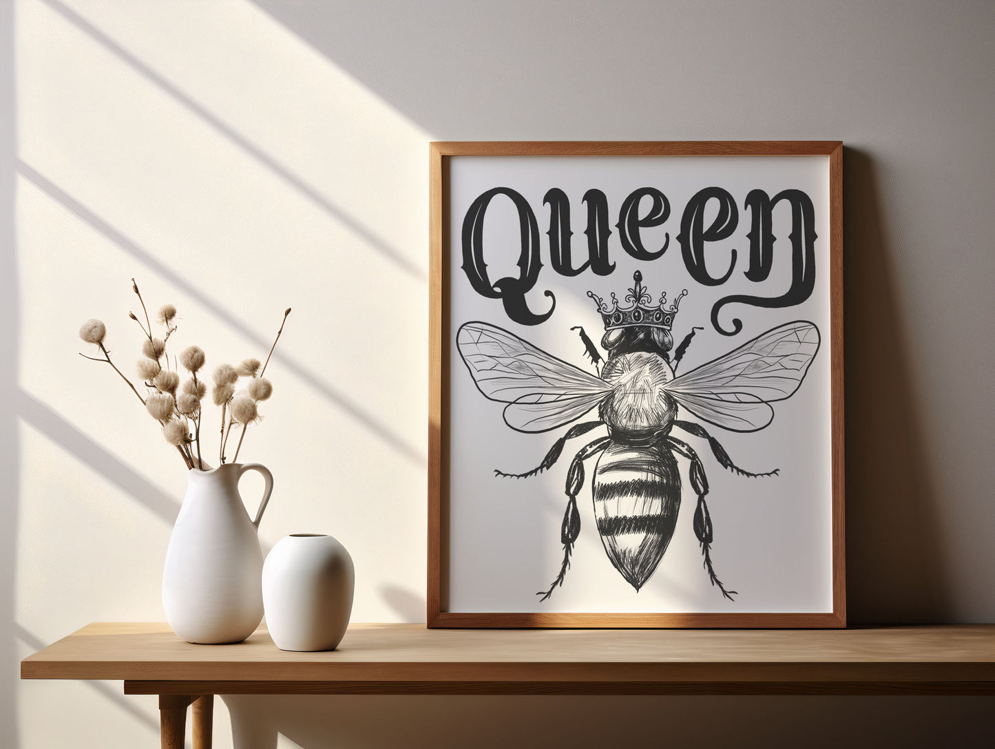 Queen bee PNG, Sublimation Designs, PNG file - 300 dpi.